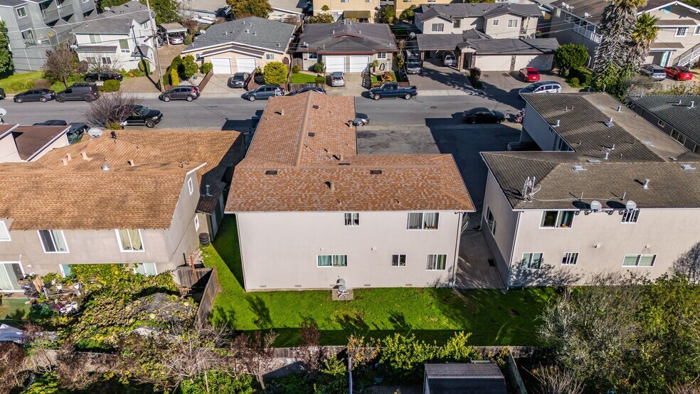 More Photos Of 466 Willow Ave, Half Moon Bay Apartments For Sale