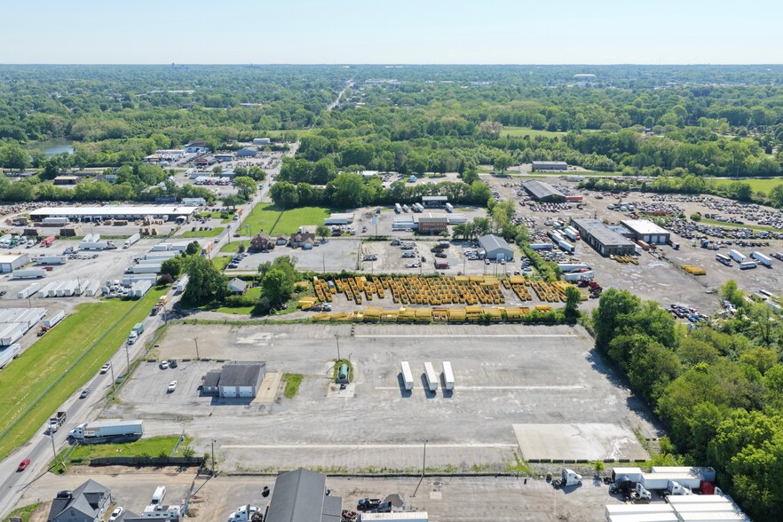 More Photos Of 905-909 W Troy Ave, Indianapolis Service For Lease