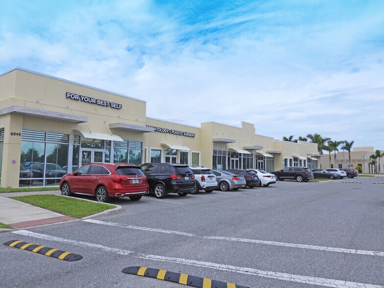 More Photos Of 6545 N Wickham Rd, Melbourne Medical For Lease