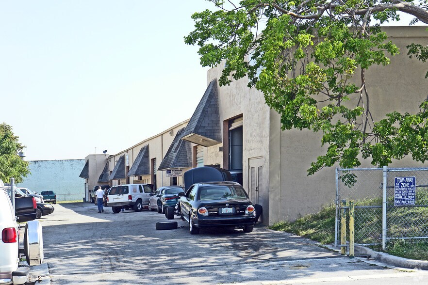 More Photos Of 12459 SW 130th St, Miami Warehouse For Sale