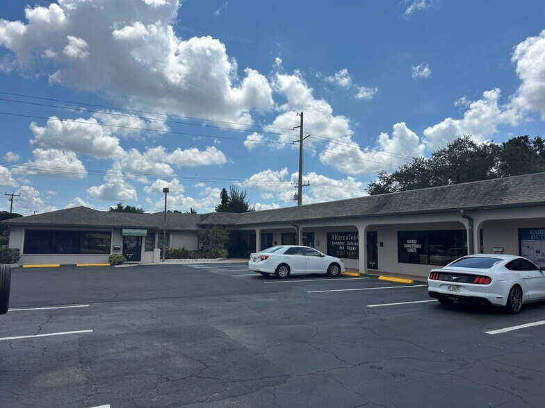 More Photos Of 1901 Tamiami Trl S, Venice General Retail For Lease