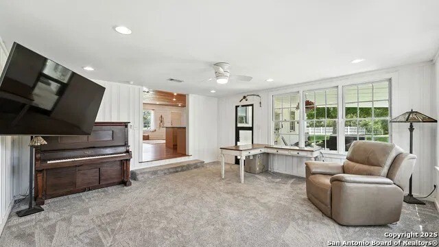 More Photos Of 105 NW River Rd, Martindale Specialty For Sale