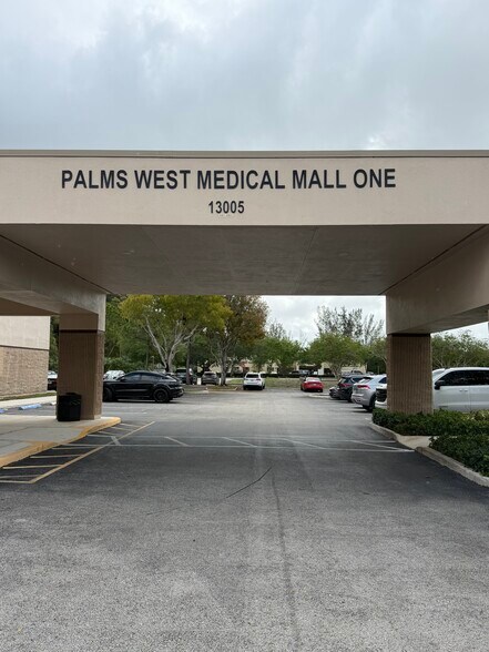 More Photos Of 13005 Southern Blvd, Loxahatchee Medical For Sale