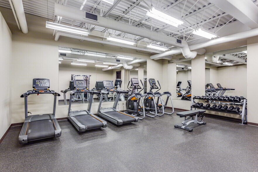 More Photos Of 10700 W Research Dr, Milwaukee Office For Lease