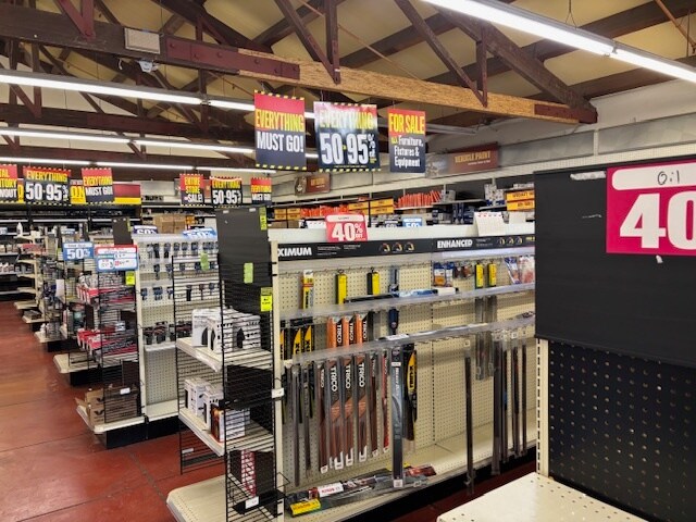 More Photos Of 2120 E Powell Blvd, Gresham General Retail For Sale