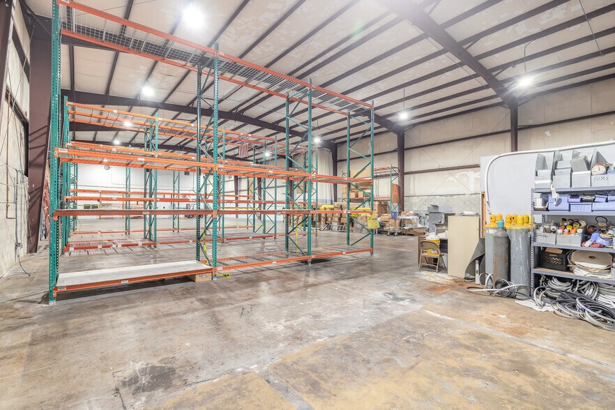 More Photos Of 430 Andalusia Ave, Ormond Beach Warehouse For Lease