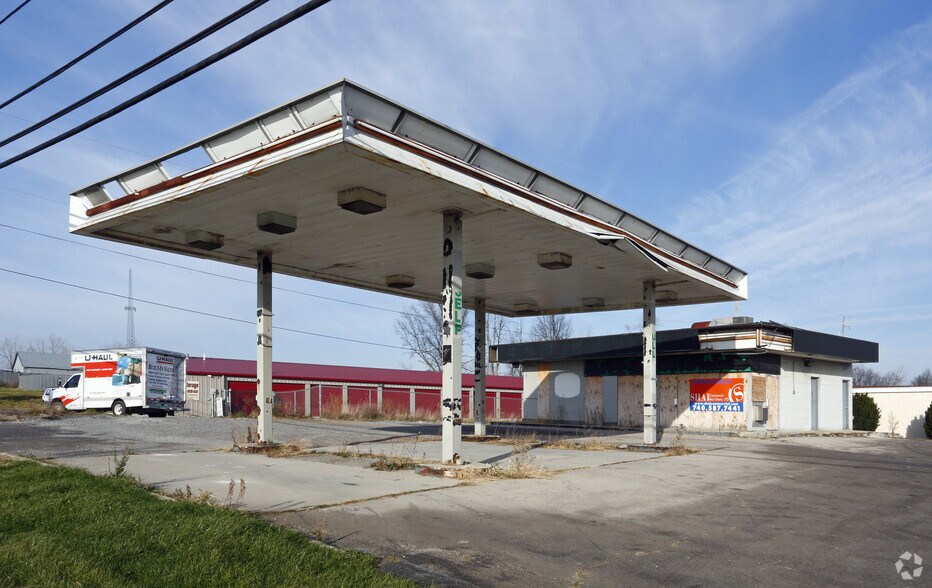 Primary Photo Of 1495 Findlay Rd, Lima Service Station For Lease