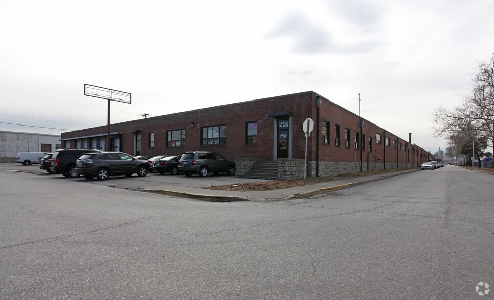 More Photos Of 1313 Atlantic Ave, North Kansas City Warehouse For Lease
