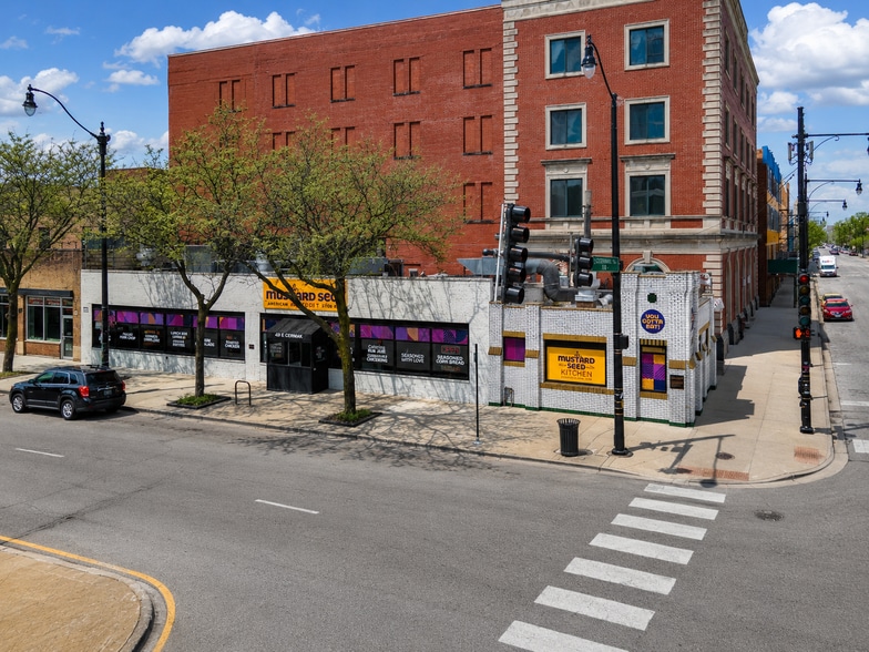 More Photos Of 49 E Cermak Rd, Chicago Restaurant For Lease