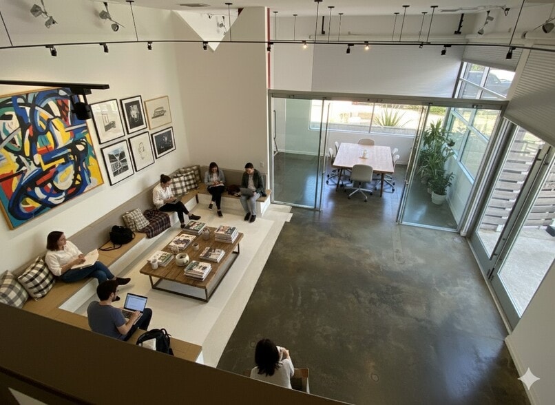 More Photos Of 608-610 Main St, Venice Loft Creative Space For Sale