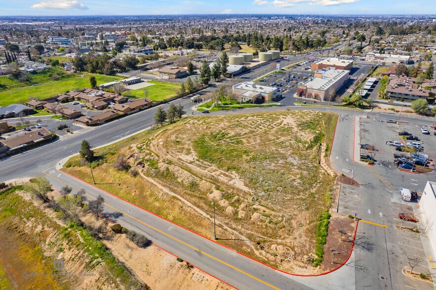 More Photos Of 2620 Bernard St, Bakersfield Land For Sale