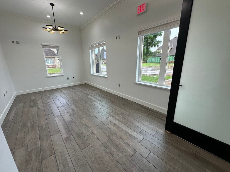 More Photos Of 15113 Traditions Lake Pky, Edmond Office For Lease