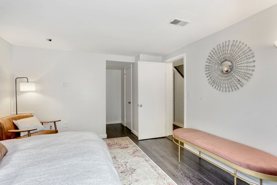 More Photos Of 1317 Corcoran St NW, Washington Apartments For Sale