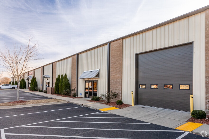 Primary Photo Of 1300 W Hudson Rd, Rogers Warehouse For Lease