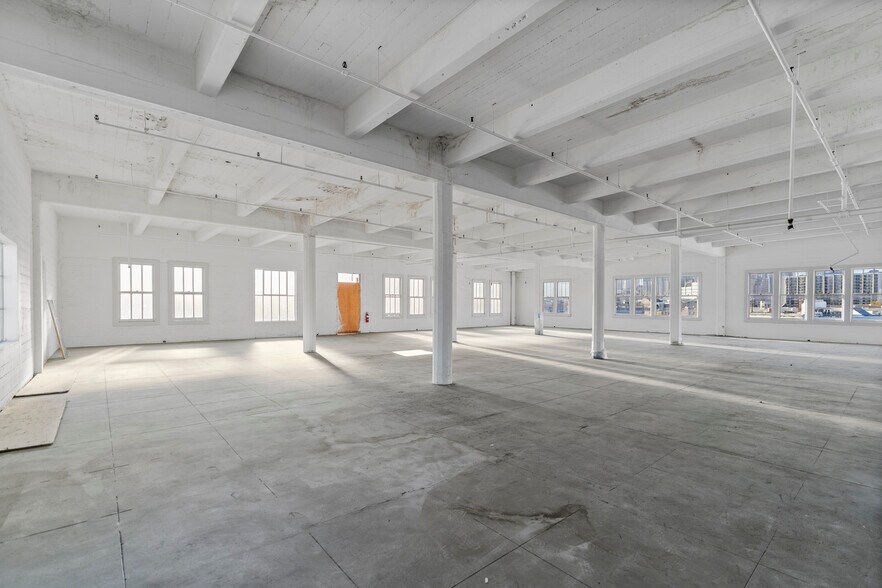 More Photos Of 800-810 Traction Ave, Los Angeles Office For Sale