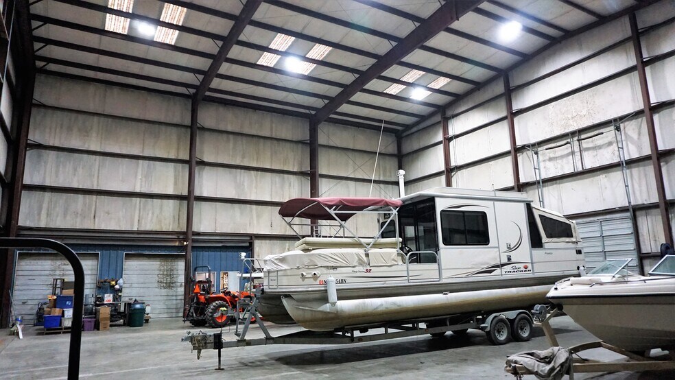 More Photos Of 48 County Road 3495, New Site Marina For Sale