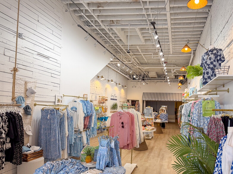 More Photos Of 345 King St, Charleston Storefront Retail Office For Lease