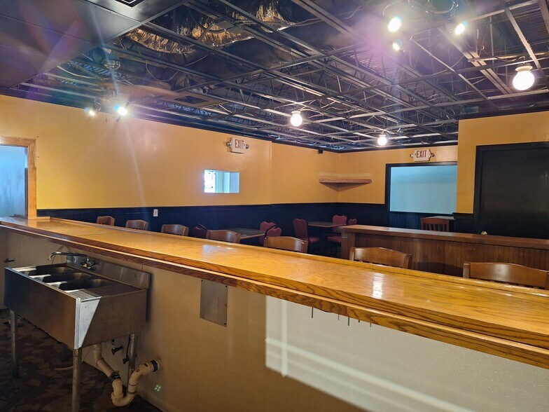 More Photos Of 525 Main St, Altavista Restaurant For Sale
