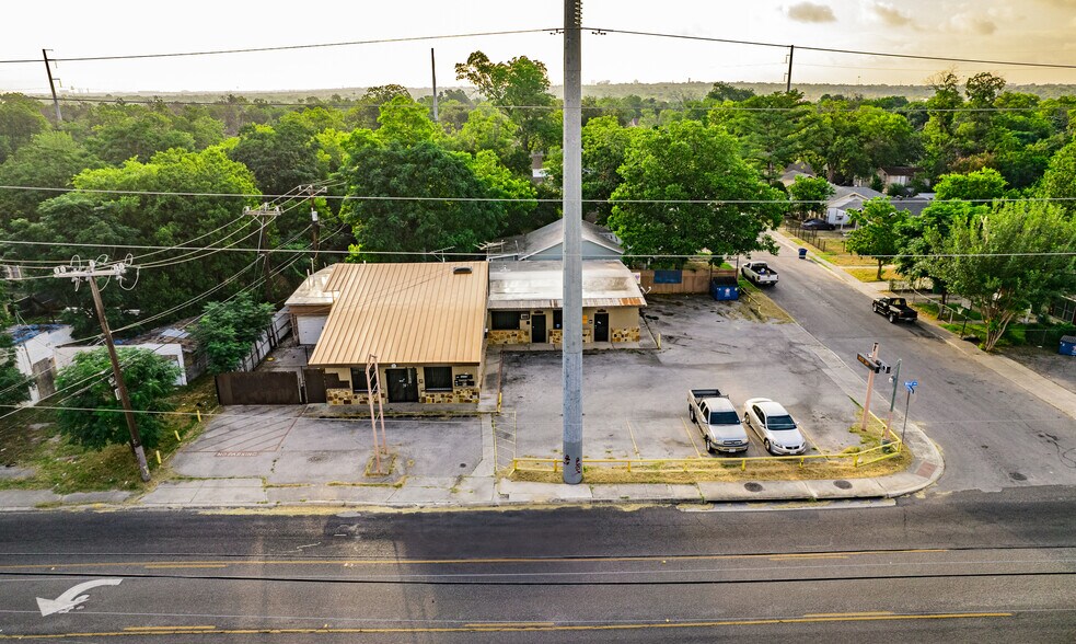 More Photos Of 1006 West Ave, San Antonio Freestanding For Sale