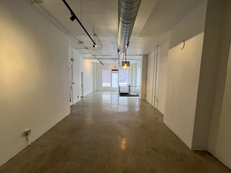 More Photos Of 28 E 16th St, Indianapolis Apartments For Lease