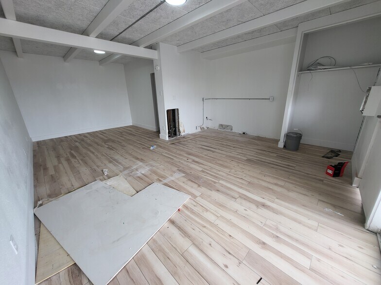 More Photos Of 7350 N Hanley Rd, Hazelwood Hotel For Sale