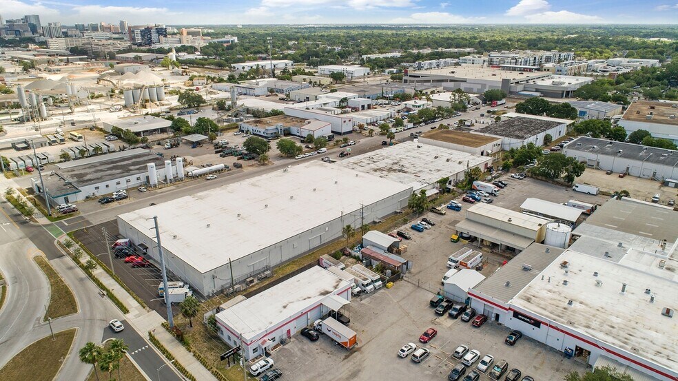 More Photos Of 444 27th St, Orlando Warehouse For Lease