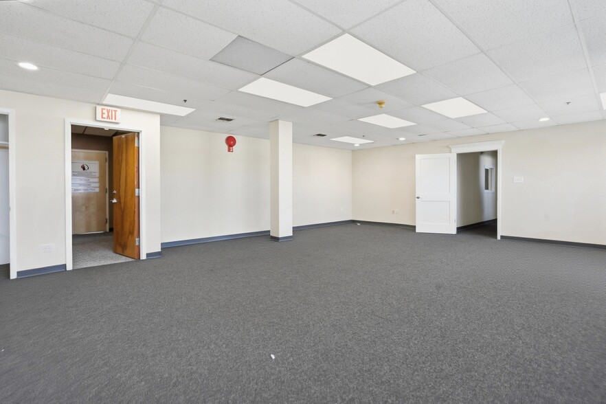 More Photos Of 475 E Main St, Patchogue Medical For Sale