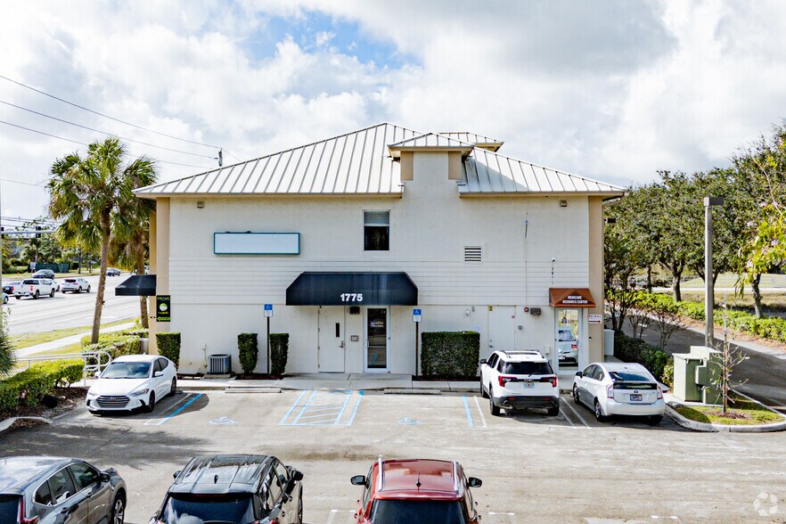 More Photos Of 1775 SW Gatlin Blvd, Port Saint Lucie Office For Lease