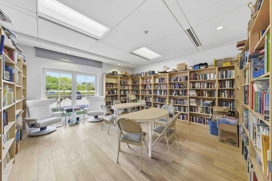 More Photos Of 2950 S Flamingo Rd, Davie Religious Facility For Sale