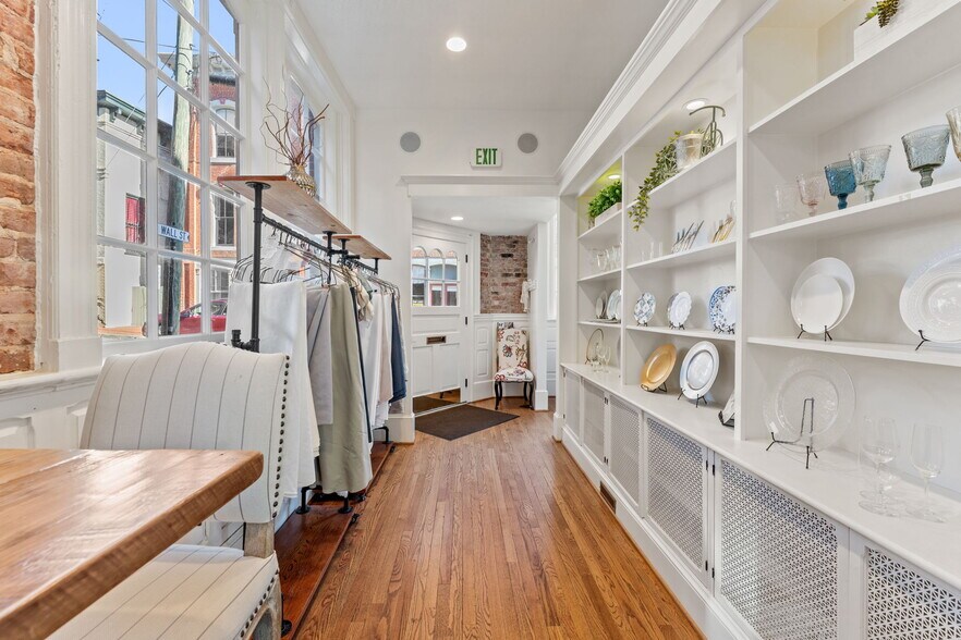 More Photos Of 12 Culpeper St, Warrenton Restaurant For Sale