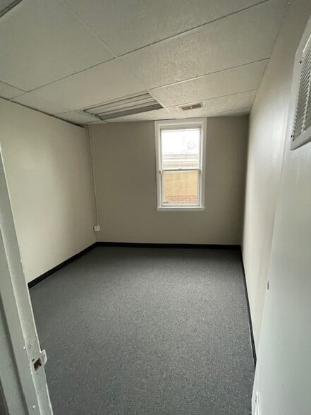 More Photos Of 4802 Rhode Island Ave, Hyattsville Unknown For Lease