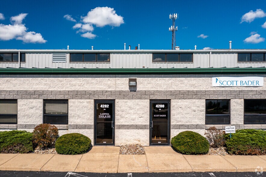 More Photos Of 4270-4282 Hudson Dr, Stow Light Manufacturing For Lease