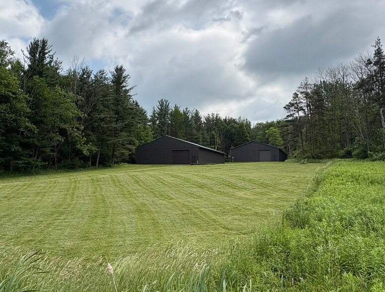 More Photos Of 2745 Shadyside Rd, Findley Lake Marina For Sale