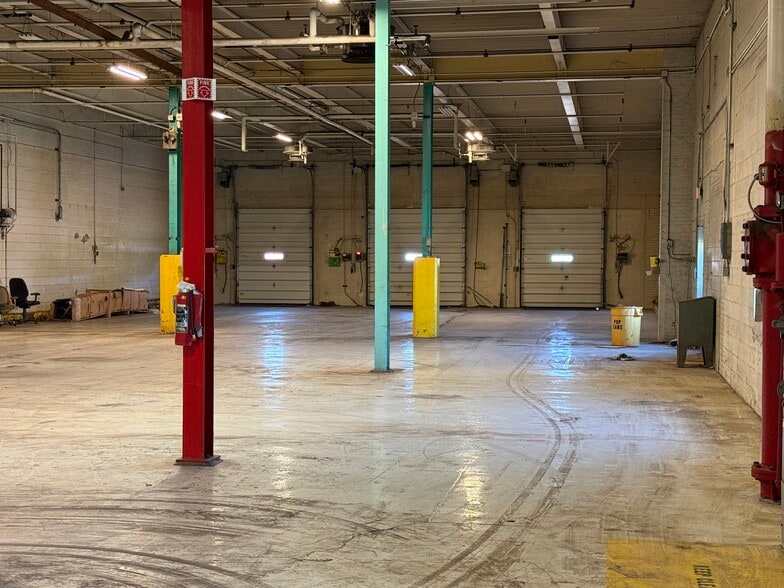More Photos Of 700 Dura Beauty Ln, Wisconsin Rapids Warehouse For Lease