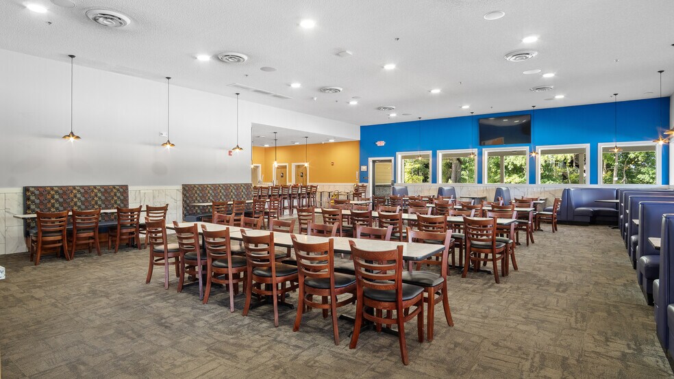 More Photos Of 235 N Mosby Ave, Littleton Restaurant For Sale