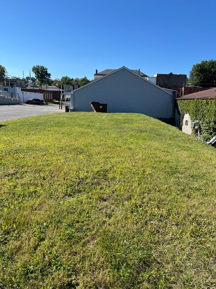 More Photos Of 115 W Maple Ave, Fayetteville Storefront Retail Office For Sale