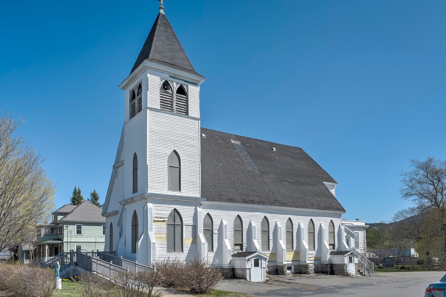 More Photos Of 33 School St, Troy Religious Facility For Sale