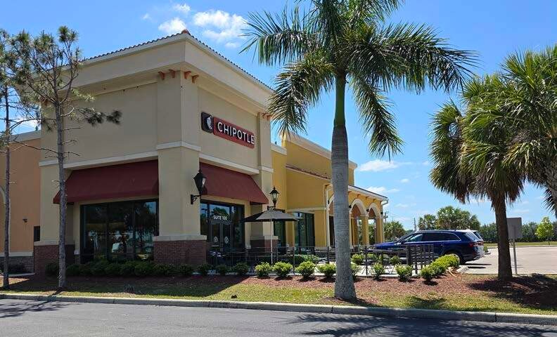 More Photos Of 22941 Lyden Dr, Estero Restaurant For Lease