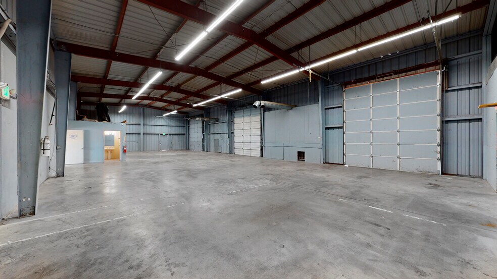More Photos Of 800 Margaret St, Pahrump Warehouse For Lease