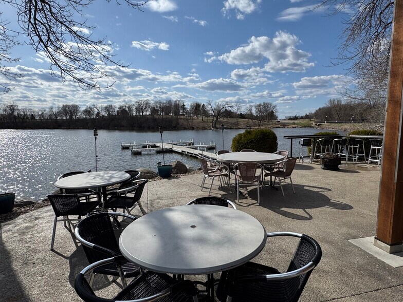 More Photos Of 501 Lake Ave, Fairmont Restaurant For Sale