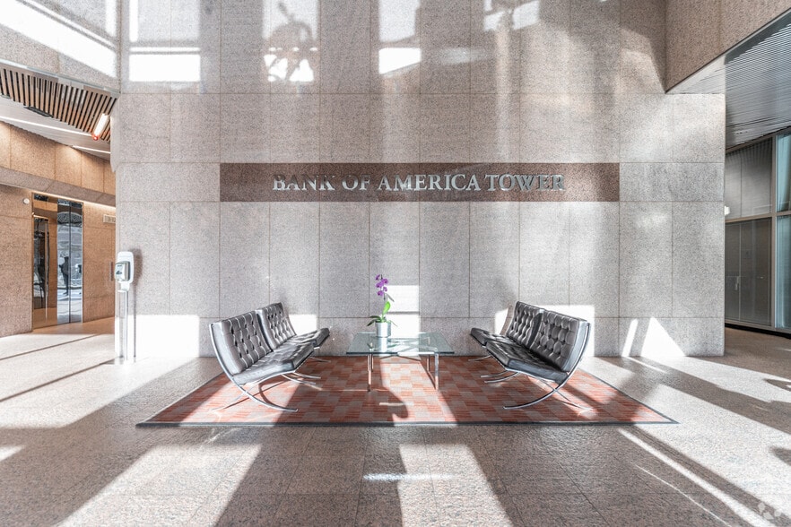 More Photos Of 301 Commerce St, Fort Worth Office For Lease