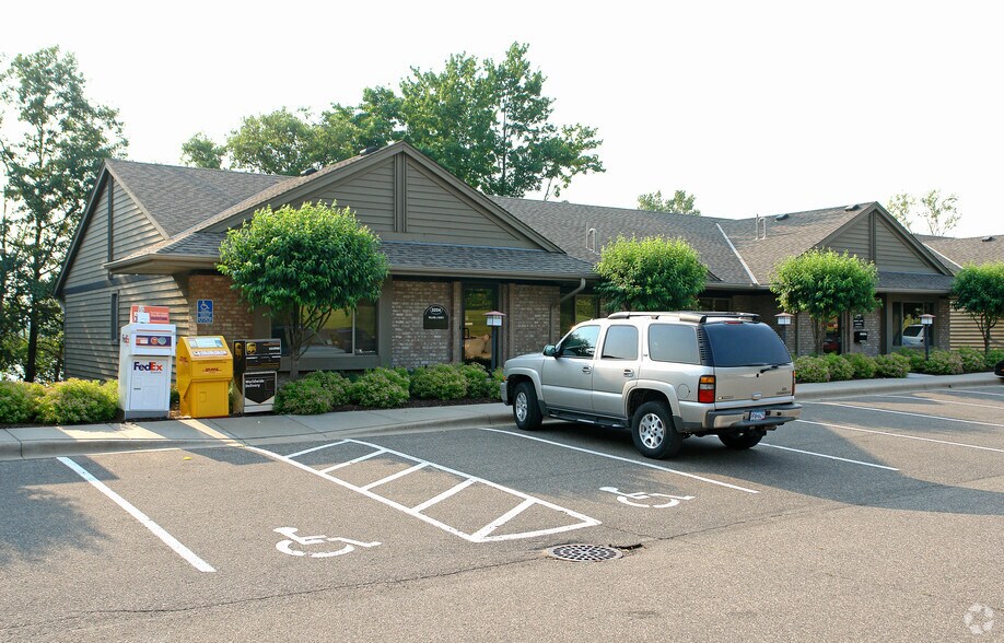 Primary Photo Of 3250-3254 Rice St, Saint Paul Office For Sale