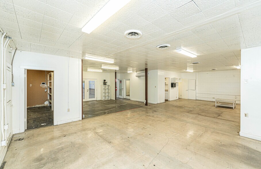 More Photos Of 947 N Vignes St, Los Angeles Warehouse For Sale