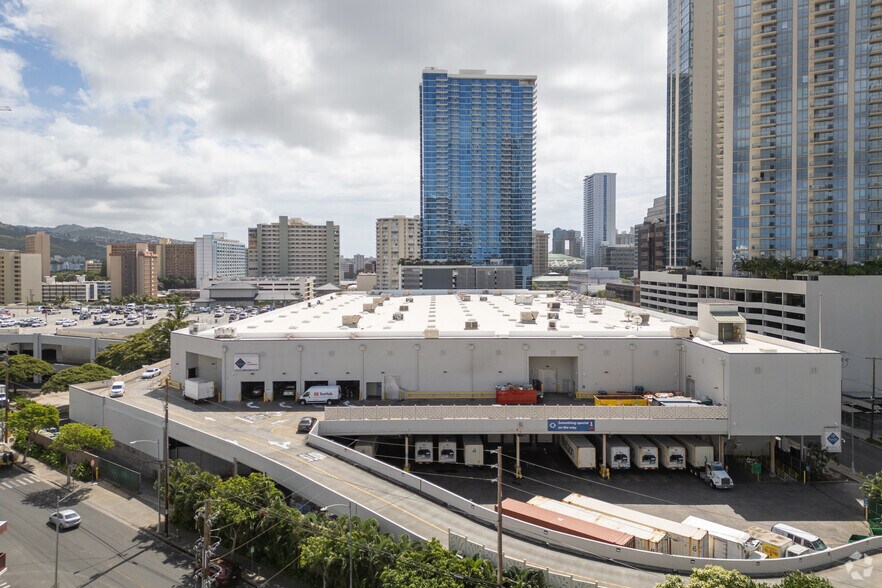 More Photos Of 700 Keeaumoku St, Honolulu Freestanding For Lease