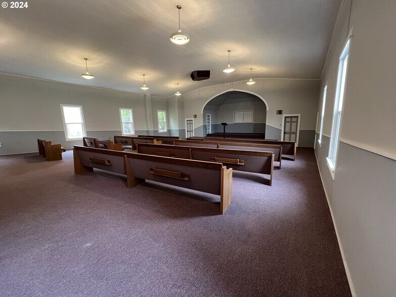 More Photos Of 1839 3rd St, Baker City Religious Facility For Sale