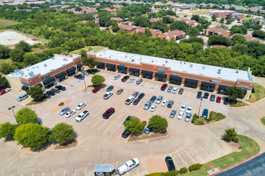 More Photos Of 5850 S Hulen St, Fort Worth Unknown For Lease