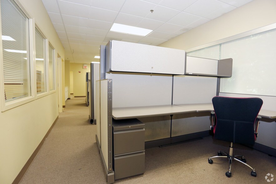 More Photos Of 3759 Us Highway 1 S, Monmouth Junction Office For Lease