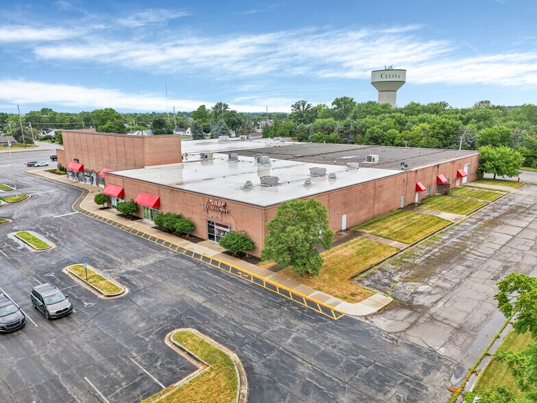 More Photos Of 221 Summits St, Celina Unknown For Lease