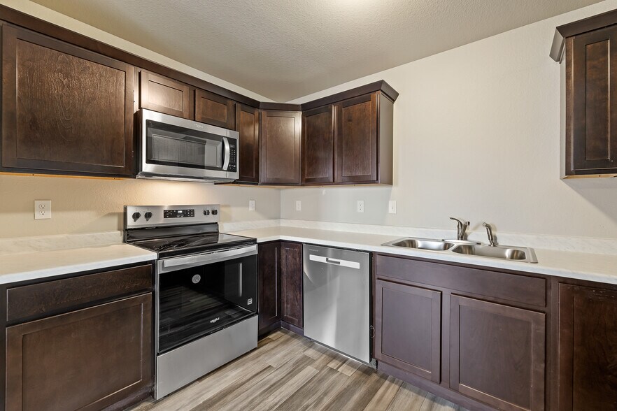 More Photos Of 4815 5th St, Rapid City Apartments For Sale