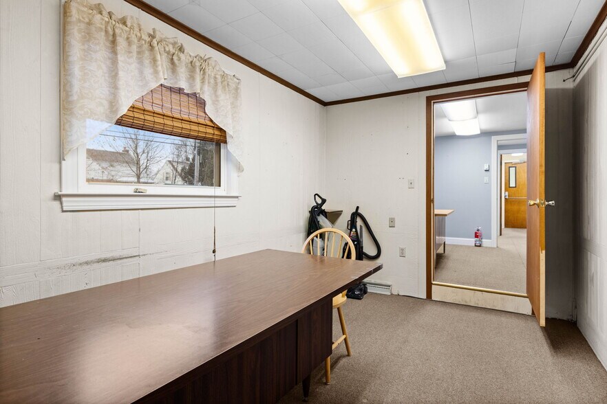 More Photos Of 521 N Derr Dr, Lewisburg Office Residential For Sale